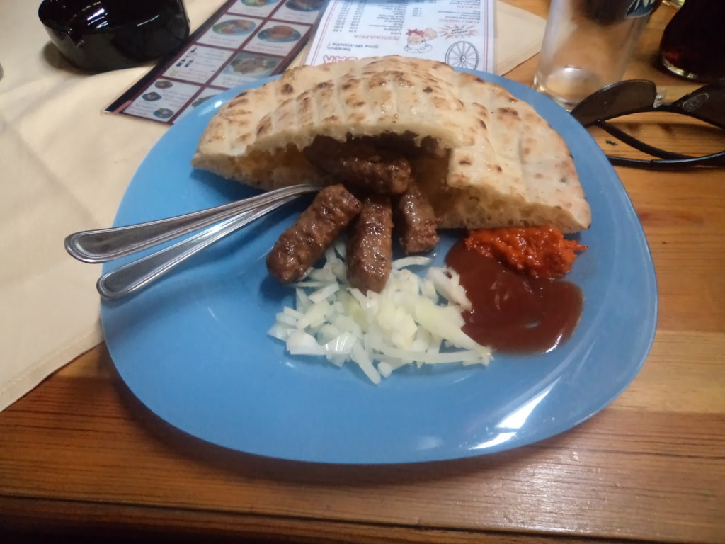 Cevapcici, prato típico e delicioso na Bósnia
