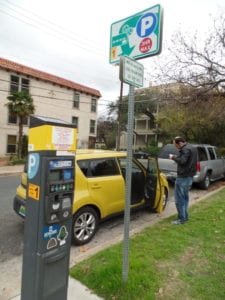 Estacionando o Carro em Austin, Texas