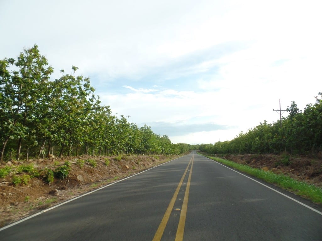 Um vai e um vem - Rodovia na Costa Rica